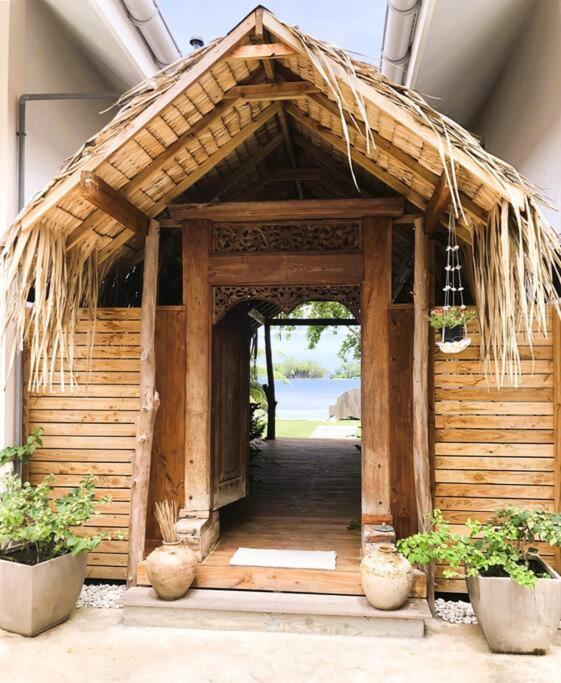 Bungalow Tiarii, Avec Acces Direct A Une Plage Privee Tevaitoa Экстерьер фото
